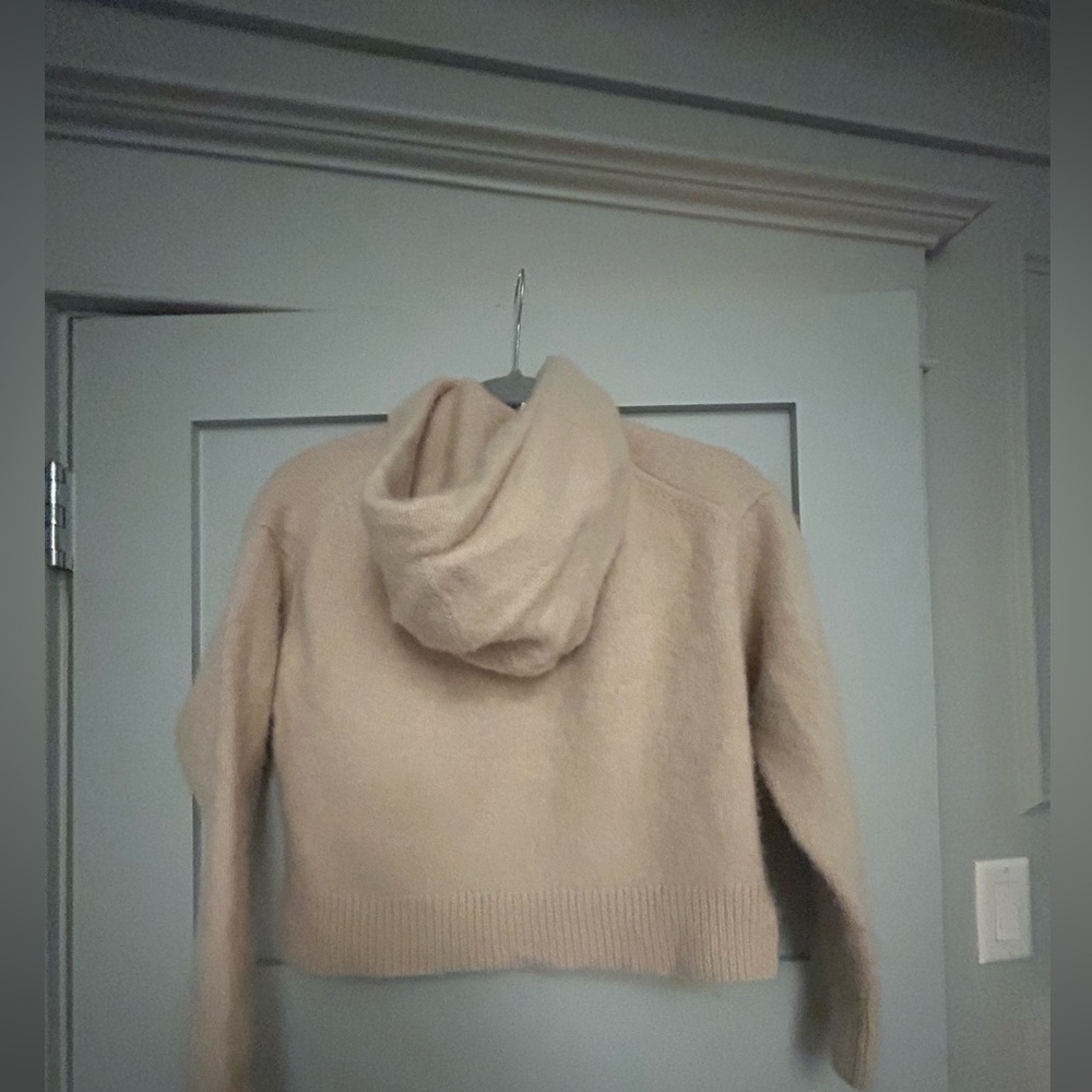 Aritzia The Group 100% cashmere Hooded Sweater- size small - Picture 3 of 6